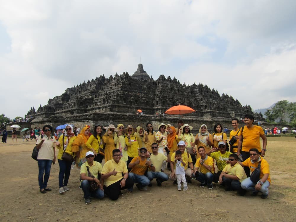 Momen ceria peserta tour dan gathering di Jogja