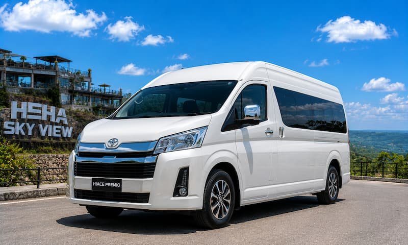 Sewa Hi-Ace Premio Jogja