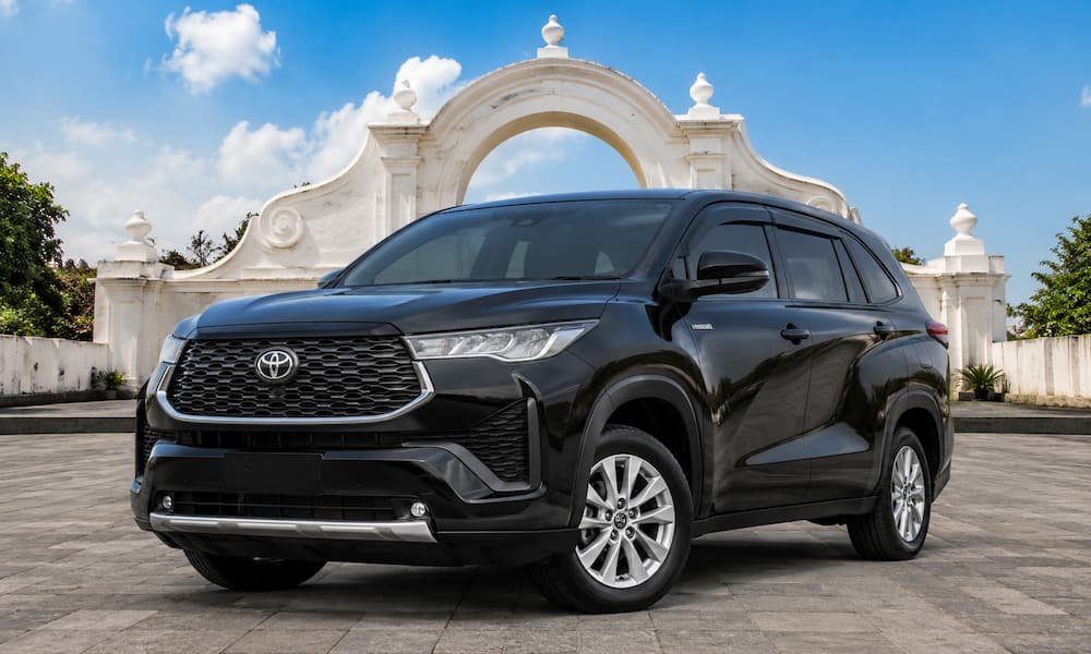 Sewa Innova Zenix Q Jogja