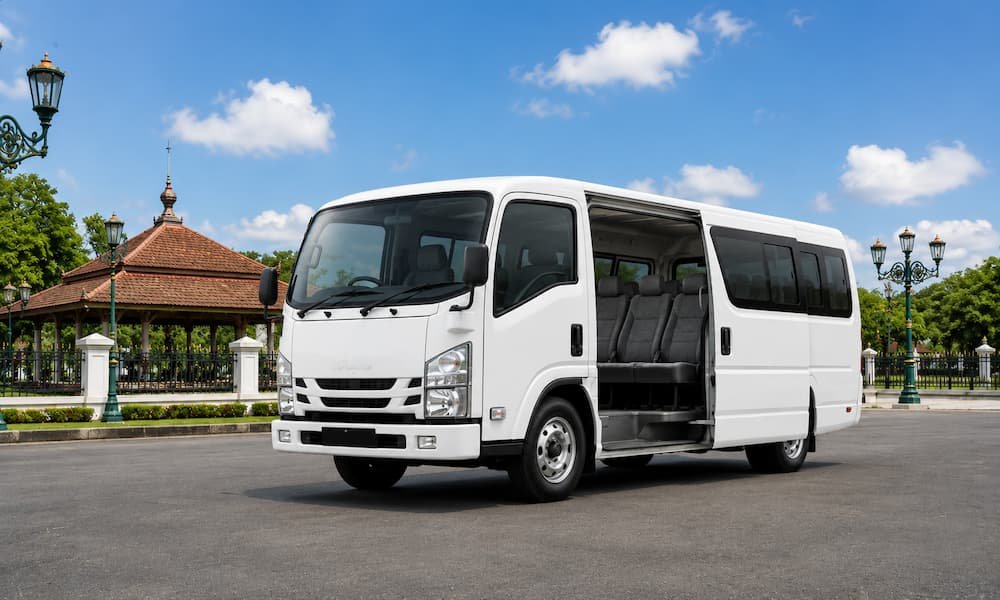 Sewa ELF 11 Seat Jogja