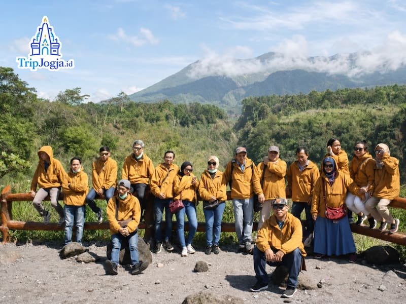 Pakej Jogja 3 hari 2 malam Merapi Borobudur dan VW Safari