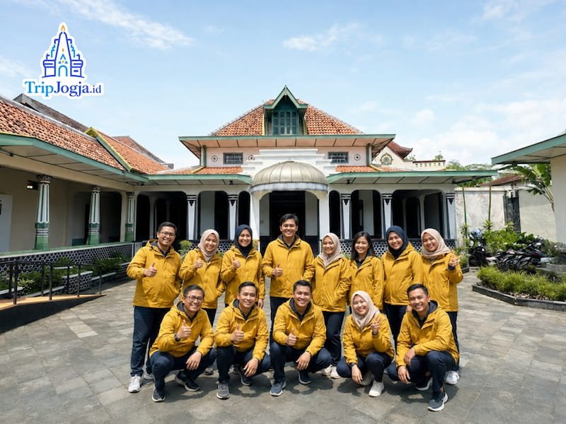 Pakej Warisan Batik dan Candi Jogja 3 hari 2 malam